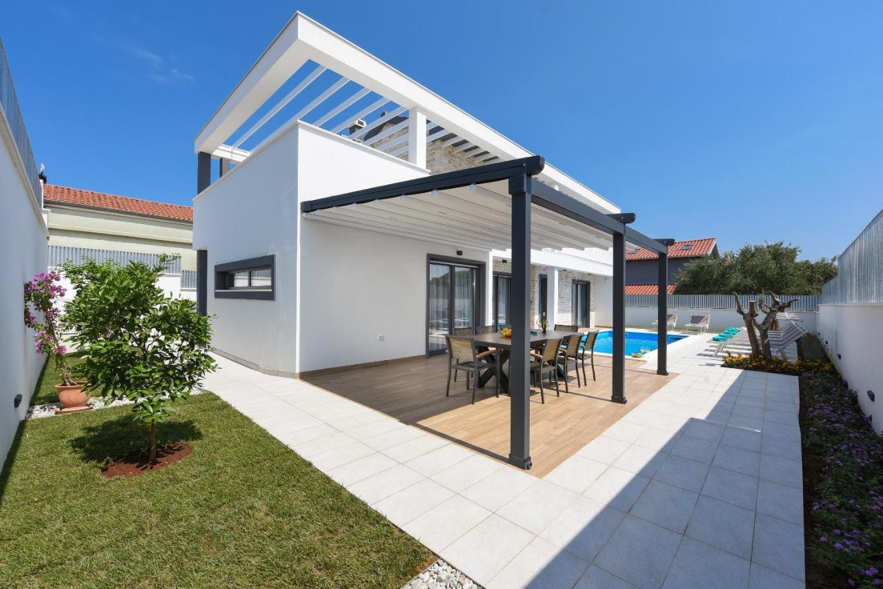 Villa Pjaula Zara Esterno foto